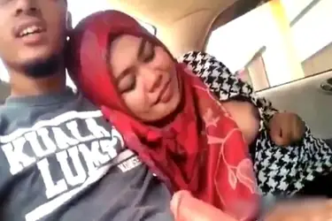 Rela Nyepong Sampai Crot Daripada Diputusin