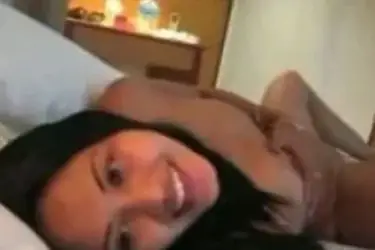 Tante Lestari Kewalahan Di Ranjang